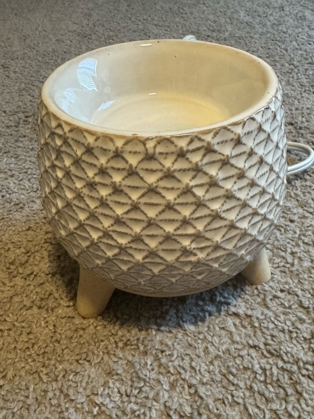 Scentsy Cream Textured Ceramic Tripod Warmer